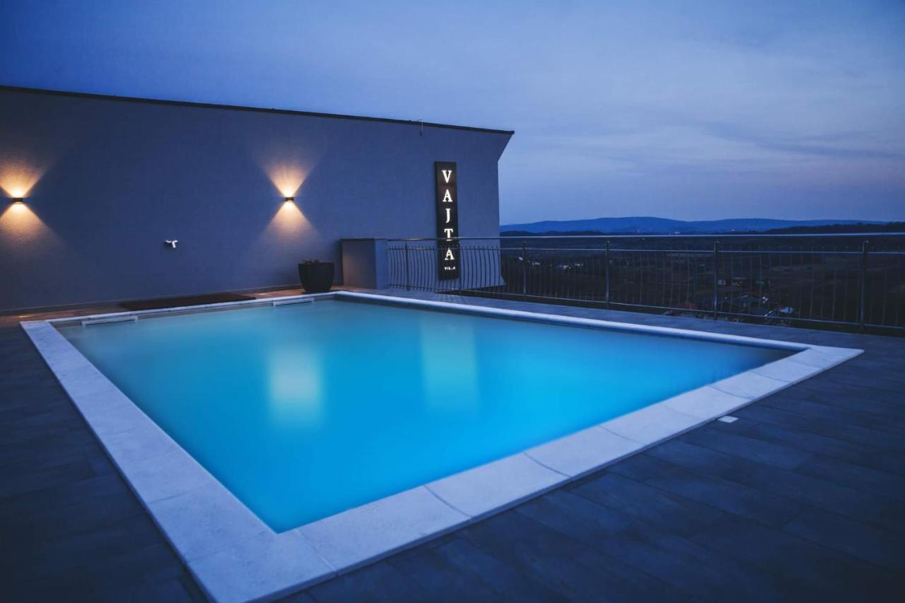 Villa Vajta Dobrovo Exteriör bild